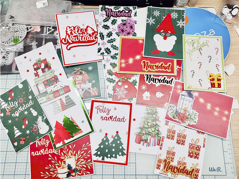 varias tarjetas de navidad hechas a mano en estilo scrapbooking